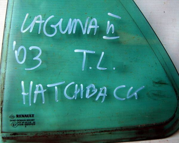 Renault Laguna II 2003 szyba TYLNA LEWA MAŁA