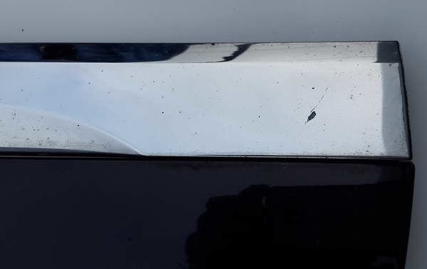 VW Touareg 7P listwa przód przednia prawa 7P6854940H