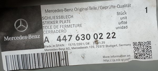 Mercedes Vito 447 blacha zamykająca prawa A4476300222  ORG NOWA
