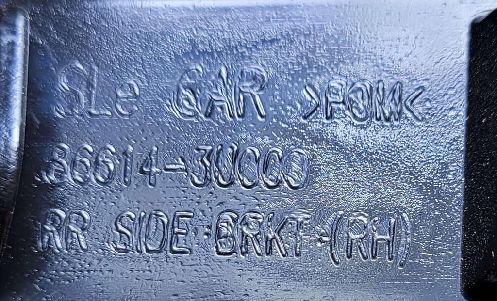 Kia Sportage III ślizg tył prawy 86614-3U000 NOWY ORYGINAŁ