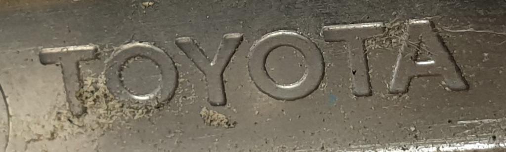 Toyota Yaris 2017-2020 listwa chrom przód prawa 53123-0D370 ORYGINAŁ