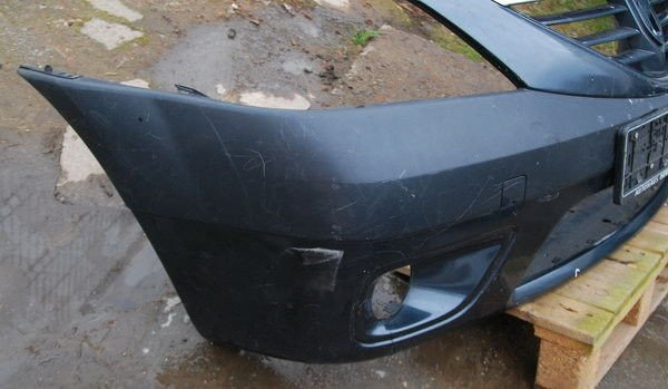 Dacia Logan zderzak przód przedni