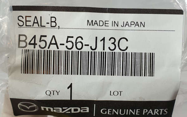 Mazda 3 II BM BN uszczelka błotnika przód lewa B45A-56-J13C ORG NOWY