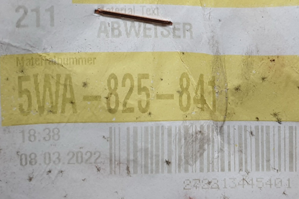 Leon Formentor osłona odrzunik wody 5WA825841 NOWY ORYGINAŁ