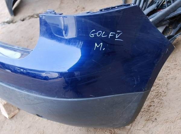 VW Golf V zderzak tył tylny