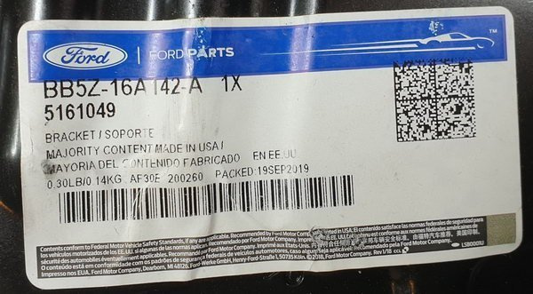 Ford Explorer 11-17 uchwyt błotnika przód prawy 5161049 NOWY