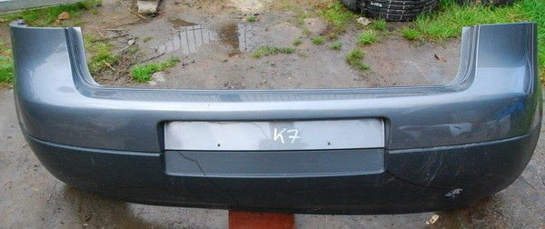 VW Golf V 5 zderzak tył tylny