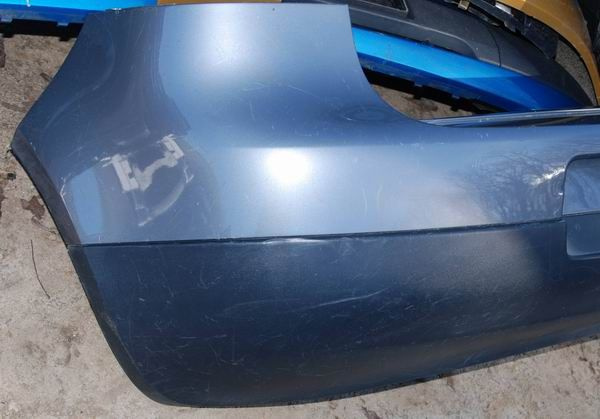 VW Golf V zderzak tył tylny