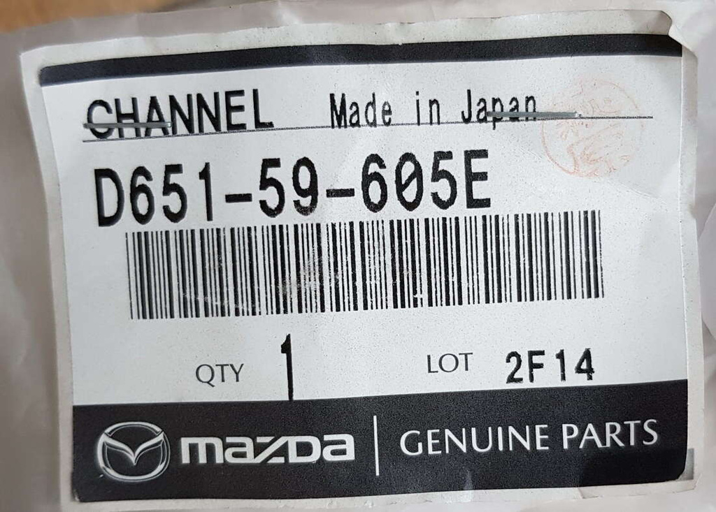 Mazda 2 uszczelka szyby przód lewa D651-59-605E D65159605E NOWY ORYGINAŁ