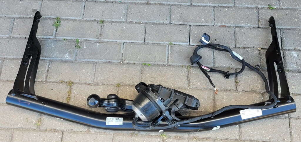 Skoda Octavia IV NX elektryczny hak holowniczy 5E3803881A