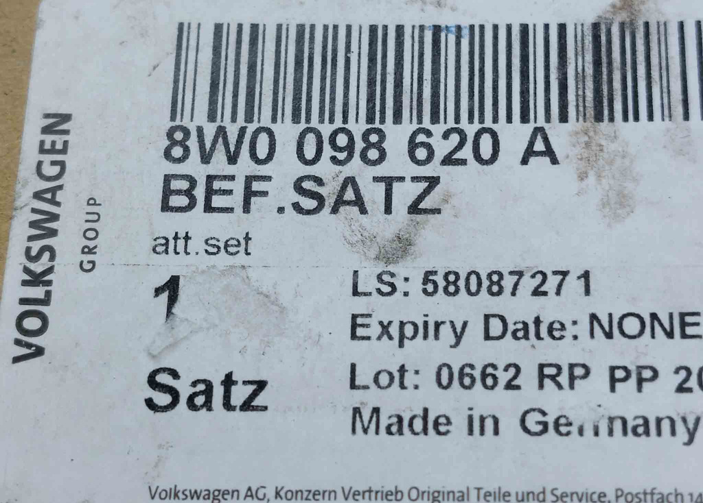 Audi A4 B9 zestaw mocowań drzwi tył  8W0098620A ORG NOWY