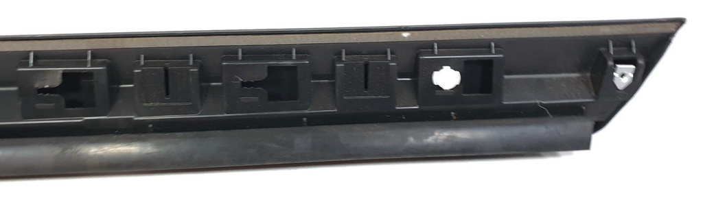 VW Passat B8 Alltrack listwa  na drzwi tył prawa 3G0854902C ORG