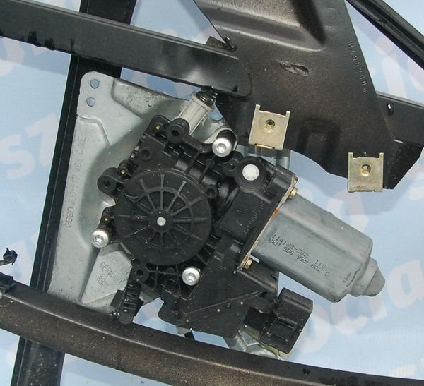 Audi A4 1998 RAMKA podnośnik PRZEDNI PRAWY