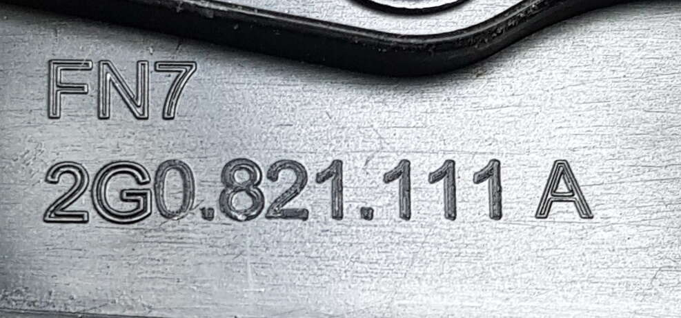 VW Polo VI osłona wkład uszczelka błotnika przód lewa 2G0821111A NOWY ORYGINAŁ