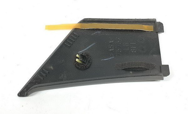 Toyota Yaris III trójkąt listwa drzwi przód lewa 75752-0D040 NOWA