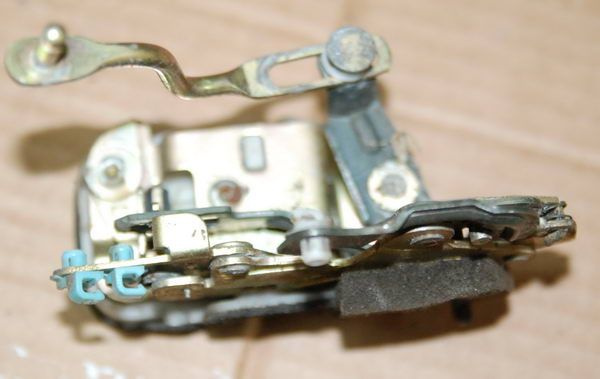 Hyundai Pony 1992 zamek drzwi TYLNY LEWY