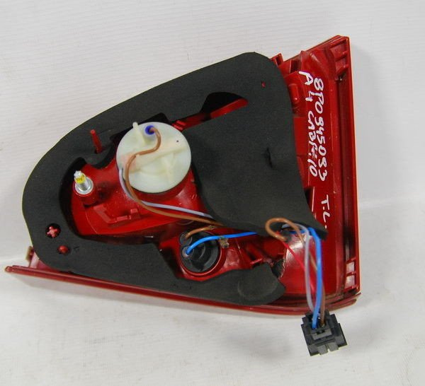 Audi A3 Cabrio lampa TYLNA LEWA 8P0945093