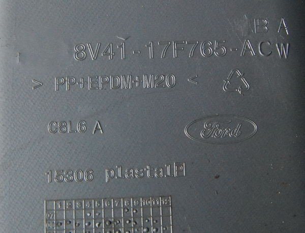 Ford Kuga 2010 spojler atrapa hokej tylny zderzaka