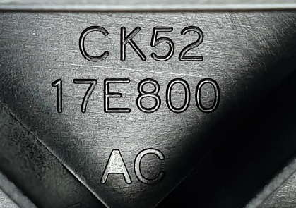 Range Rover 13- ślizg wspornik tył środkowy LR105091 CK52-17E800-AC NOWY ORYGINAŁ