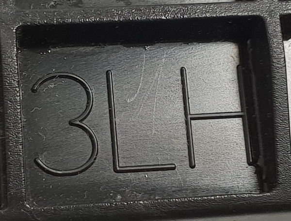 Toyota Auris II Kombi  ślizg tył tylny lewy 52576-02100