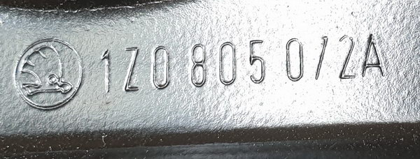 Skoda Octavia mocowanie reflektora przód prawe 1Z0805072A ORG NOWE