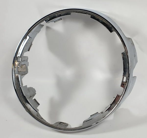 VW Arteon podstawa listwa na grill 3G8853343