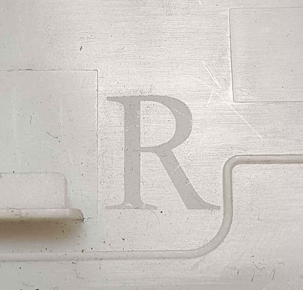 MG EHS PLYG-IN HYBRID klapka gniazda ładowania 10040121 NOWY ORYGINAŁ