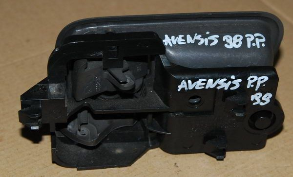 Toyota Avensis 1998 klamka PRZEDNIA PRAWA