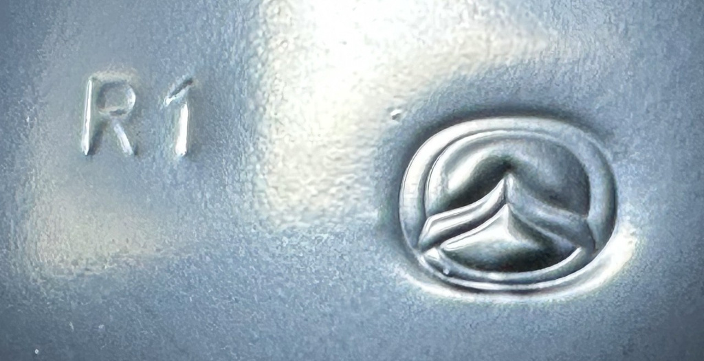 Mazda MX5 Miata panel tył prawy N24353731 NOWY ORYGINAŁ