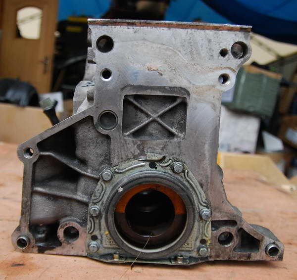 Audi A4 B6 2.0 FSI AWA blok
