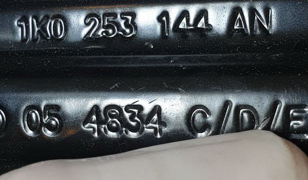 VW WIESZAK GUMOWY TŁUMIKA ŚRODKOWEGO 1K0253144AN