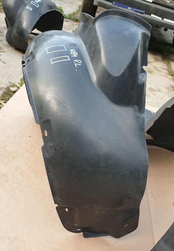 Skoda Fabia II nadkole przód lewe 5J0809961A