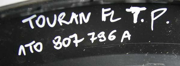 VW Touran CROSS listwa na zderzak TYŁ TYLNA PRAWA 1T0807796A